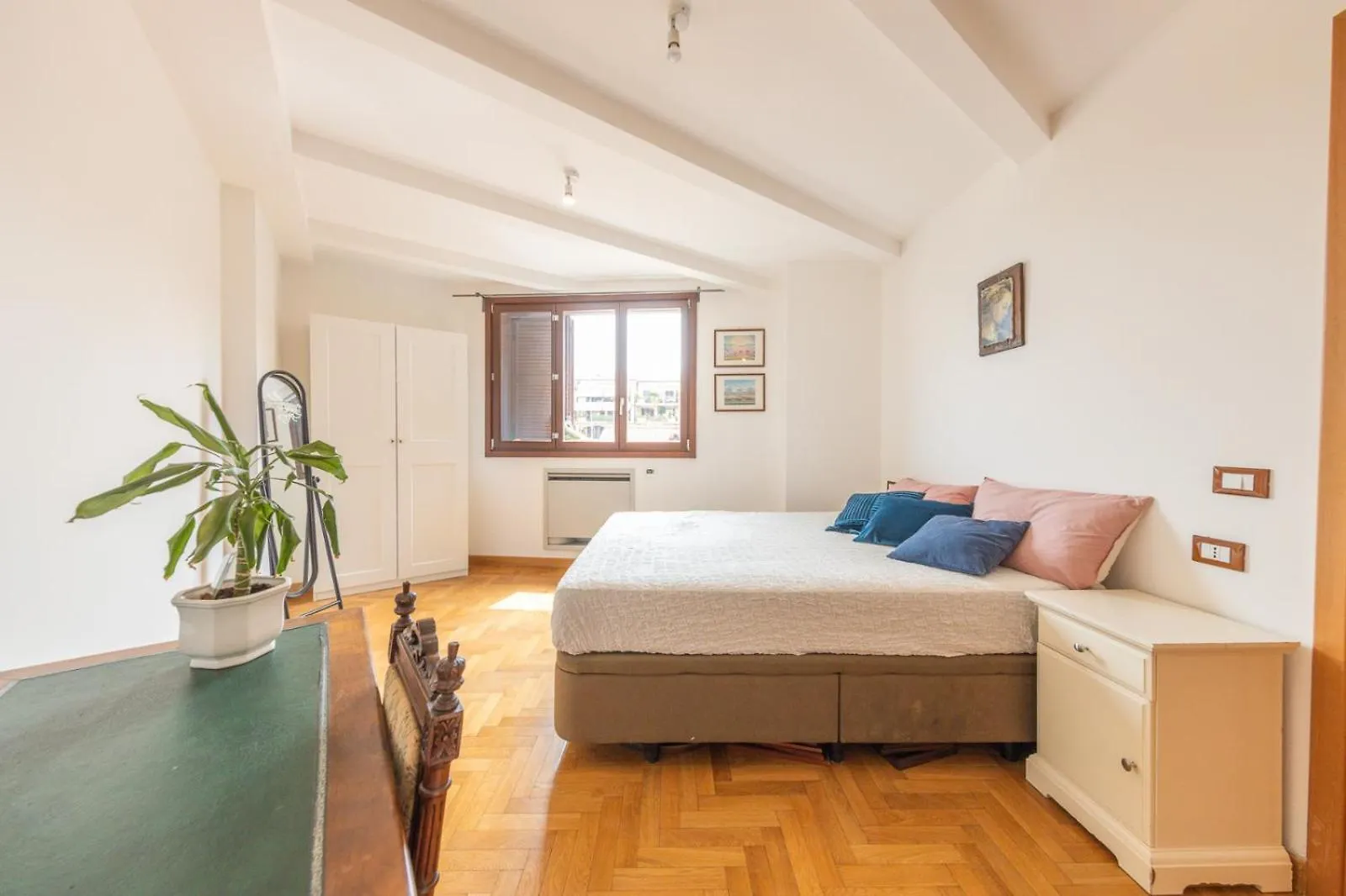 Aura 12 Apartment Frascati 0*,